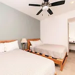 Comfortable, Spacious Penthouse - 2 Bedrooms - 7 People