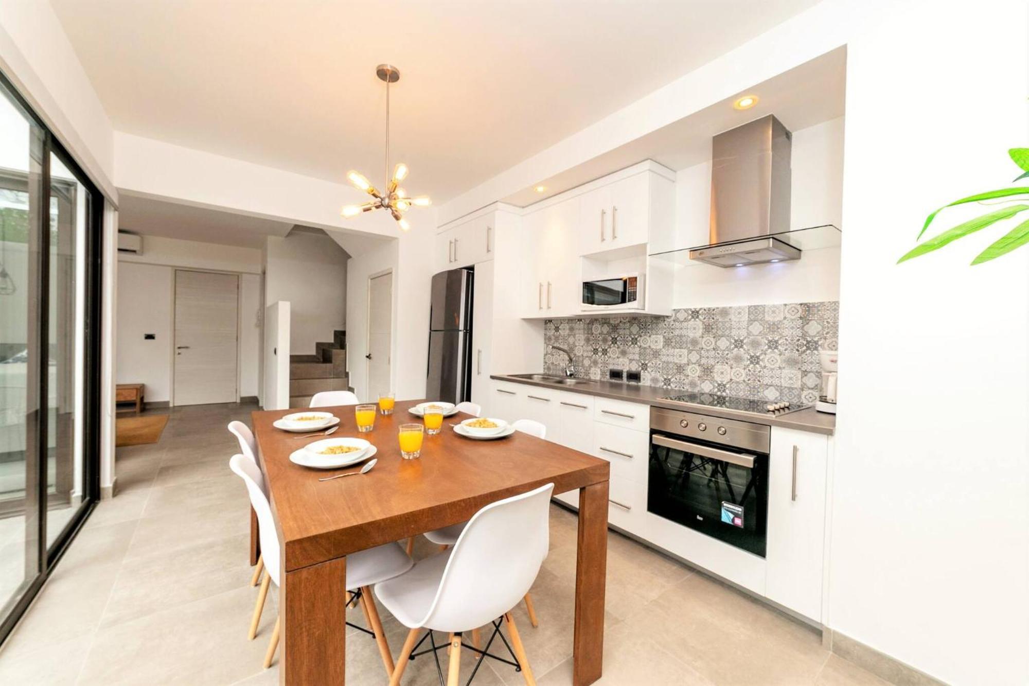 Comfortable, Spacious Penthouse - 2 Bedrooms - 7 People Apartment