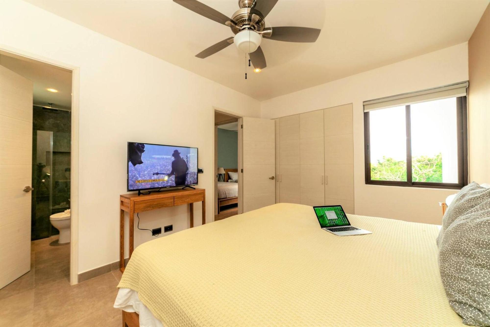 Apartment Comfortable, Spacious Penthouse - 2 Bedrooms - 7 People